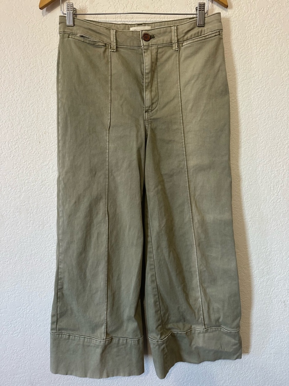 Anthropologie Wide Leg Olive Green Cropped Chino Pants - Size 4